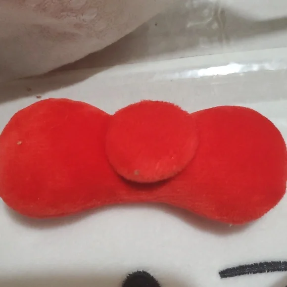 Hello Kitty White Plush Eye Mask with Red Bow - Picture 7 of 8